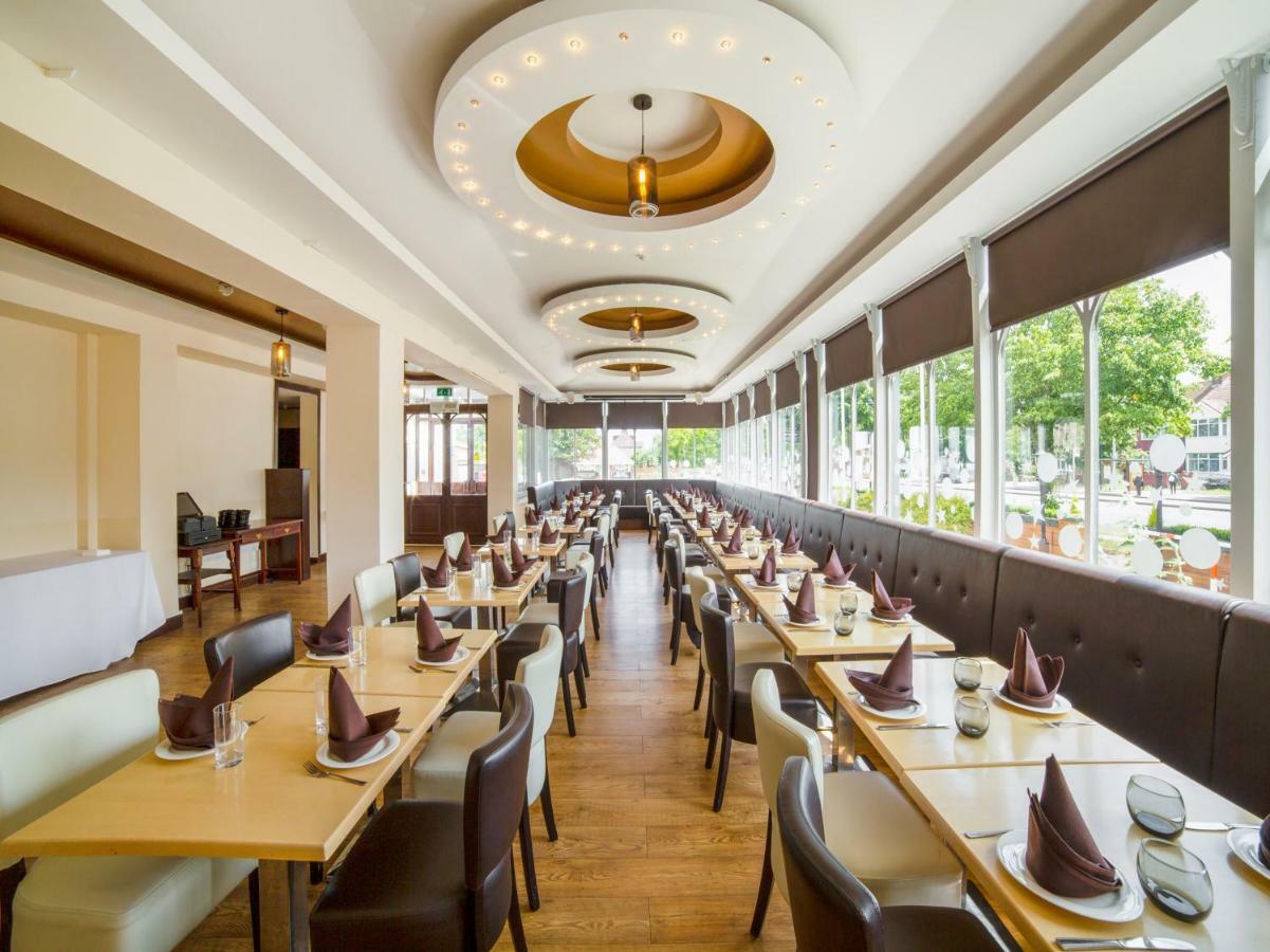 Oyo Osterley Park Hotell Isleworth Exteriör bild